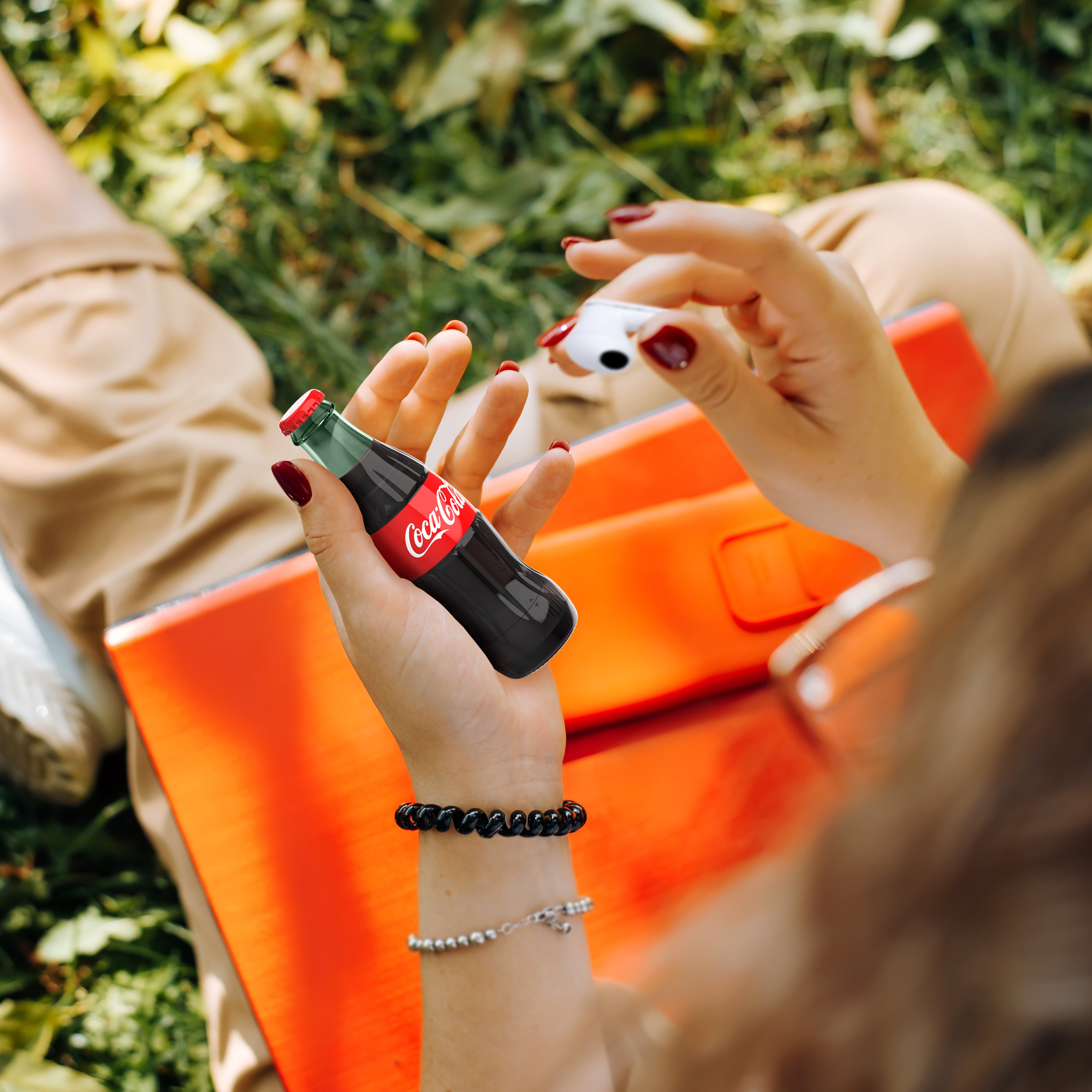 Coca-Cola & Diet Coke Wireless Earbuds V2.0 with Bottle Shaped Charging Case